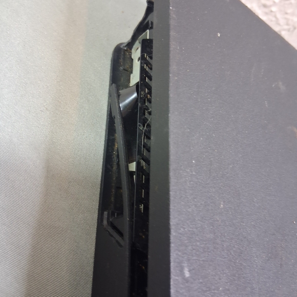 PS4 Black Gaming Console - Picture 3 of 14